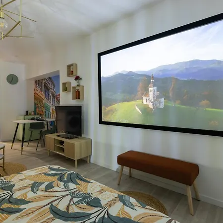 Retro Movies Apartamento *